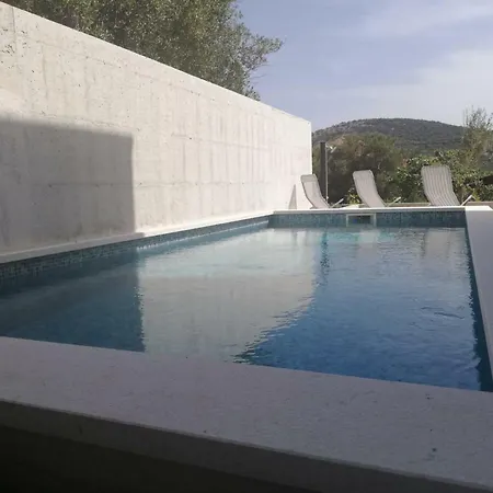 Villa Domo Oliveto *