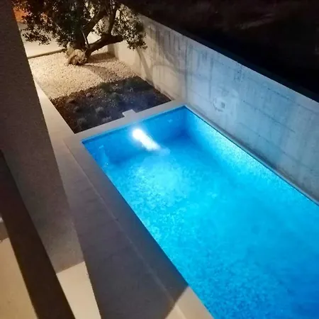 Domo Oliveto * Vinišće