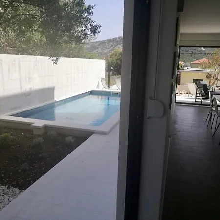 Villa Domo Oliveto *