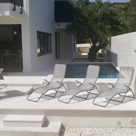 Villa Domo Oliveto *