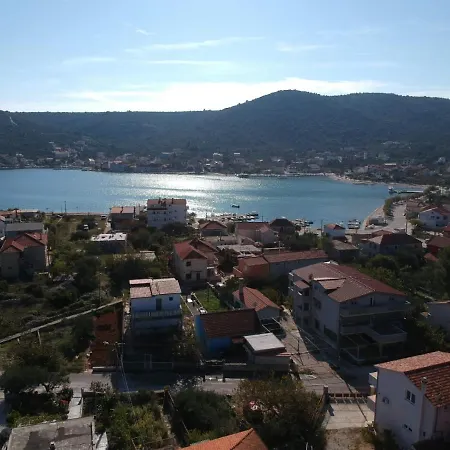 Domo Oliveto Vinišće